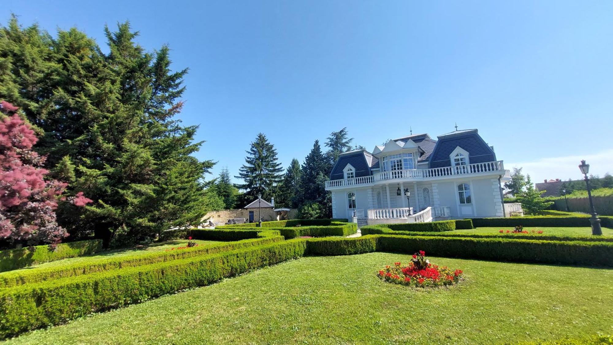 Castle Garden *** Daire Szombathely Dış mekan fotoğraf